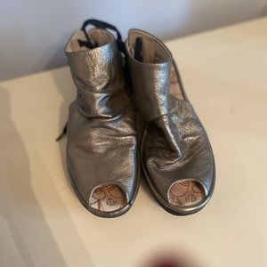 FLY London Yama ankle sandle